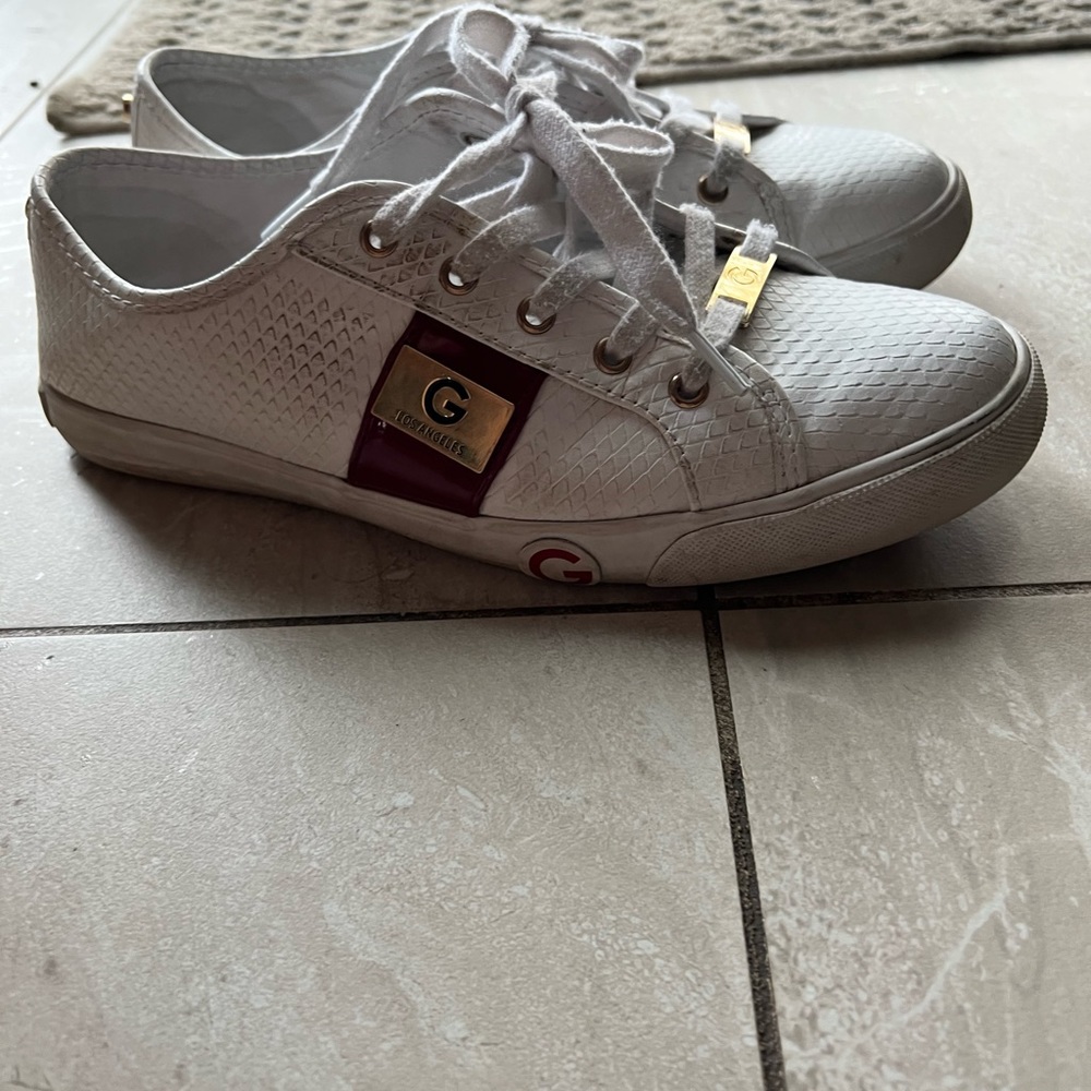 G By Guess GGByrone13-C Faux Leather White Designer Sneakers   US 9 1/2